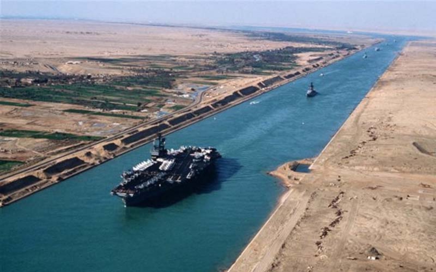 Egypte : Le trafic maritime interrompu sur l&#039;une des routes commerciales les plus fréquentées du monde
